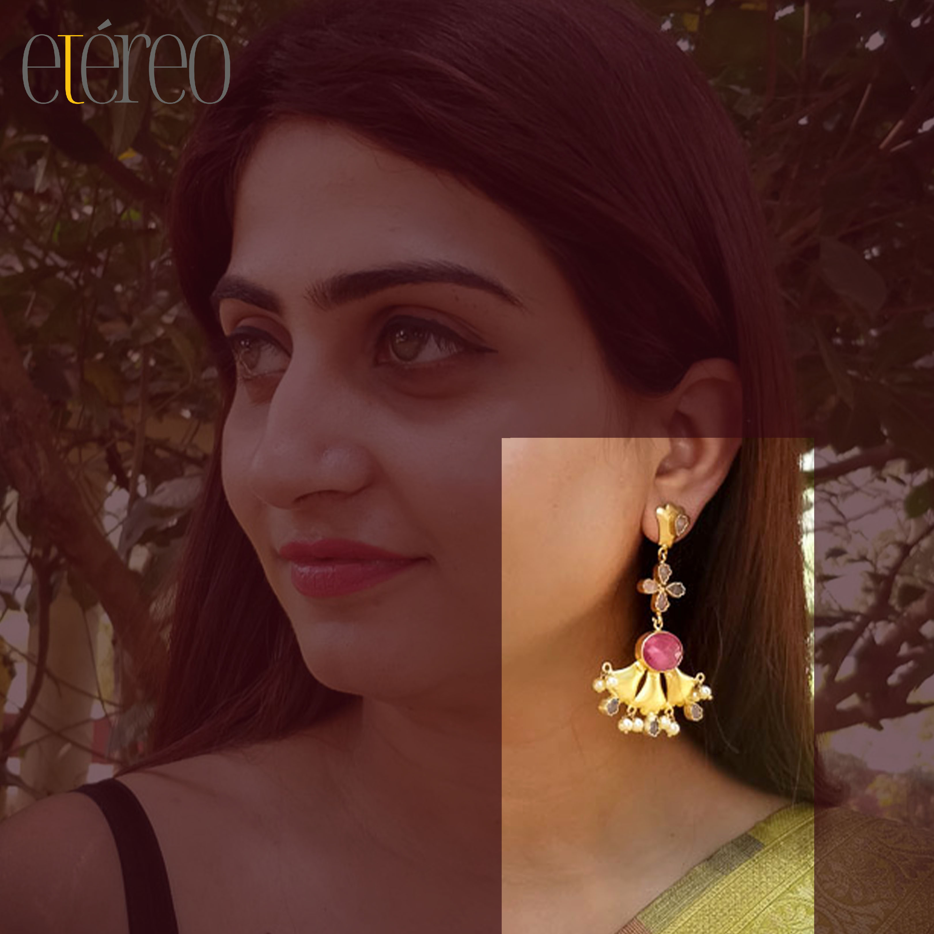 ER2018-Pink and grey stone placed in golden carved flower