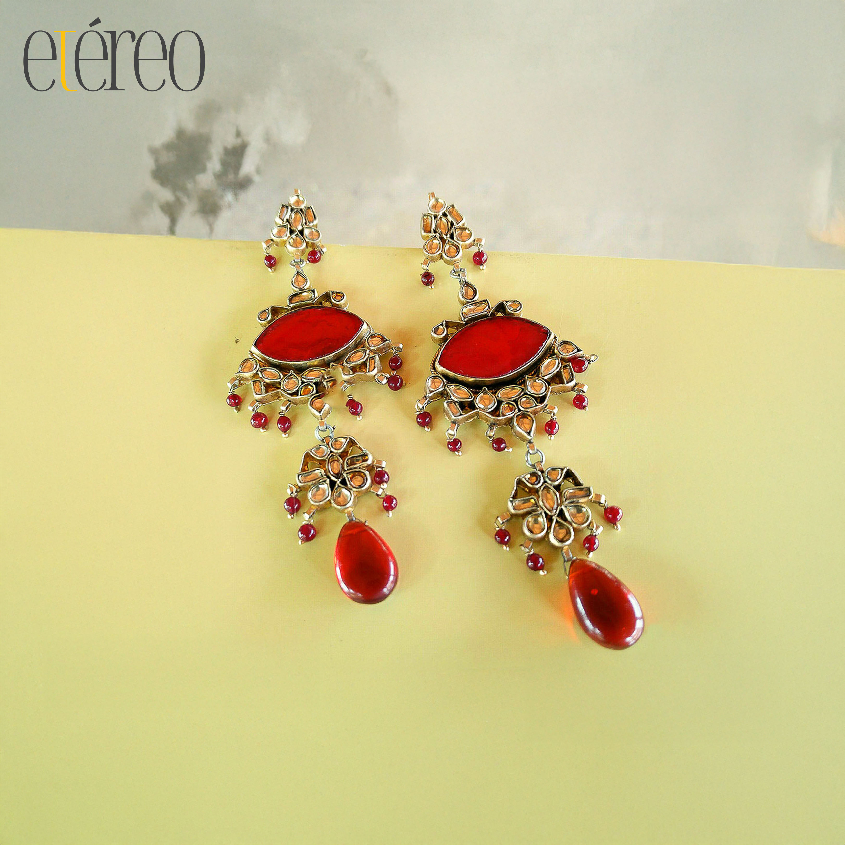 ERGKDN0286-Eye shaped red stone surrounded by antique kundan